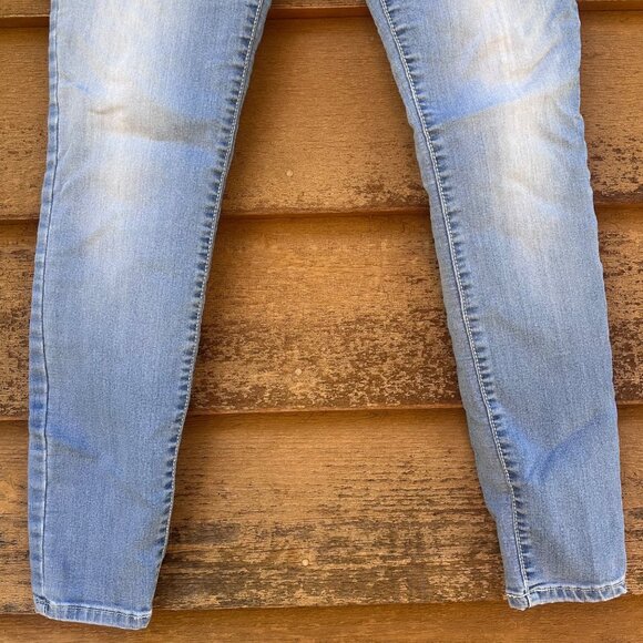 Wallflower Womens Light Wash Skinny Jeans Mid-Rise Stretch Denim Size 7 - Picture 5 of 14